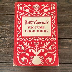 Betty Crocker hardback Picture cook book - 1st edition